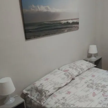 Zamora Apartments * Zamora