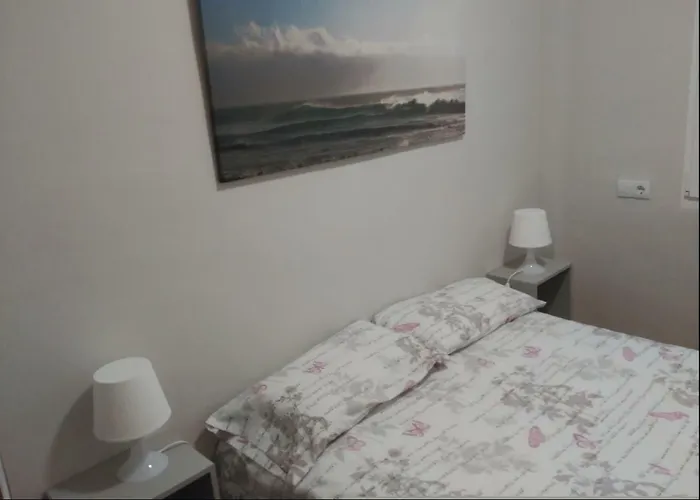 Zamora Apartments * Zamora